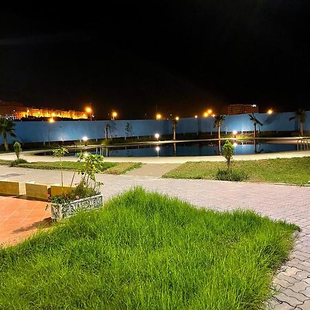 Elegant Appartement Avec Un Acces Piscine Jardin Parking Sous-Sol Et Wifi Haut Debit Fibre Optique Tanger Exterior foto