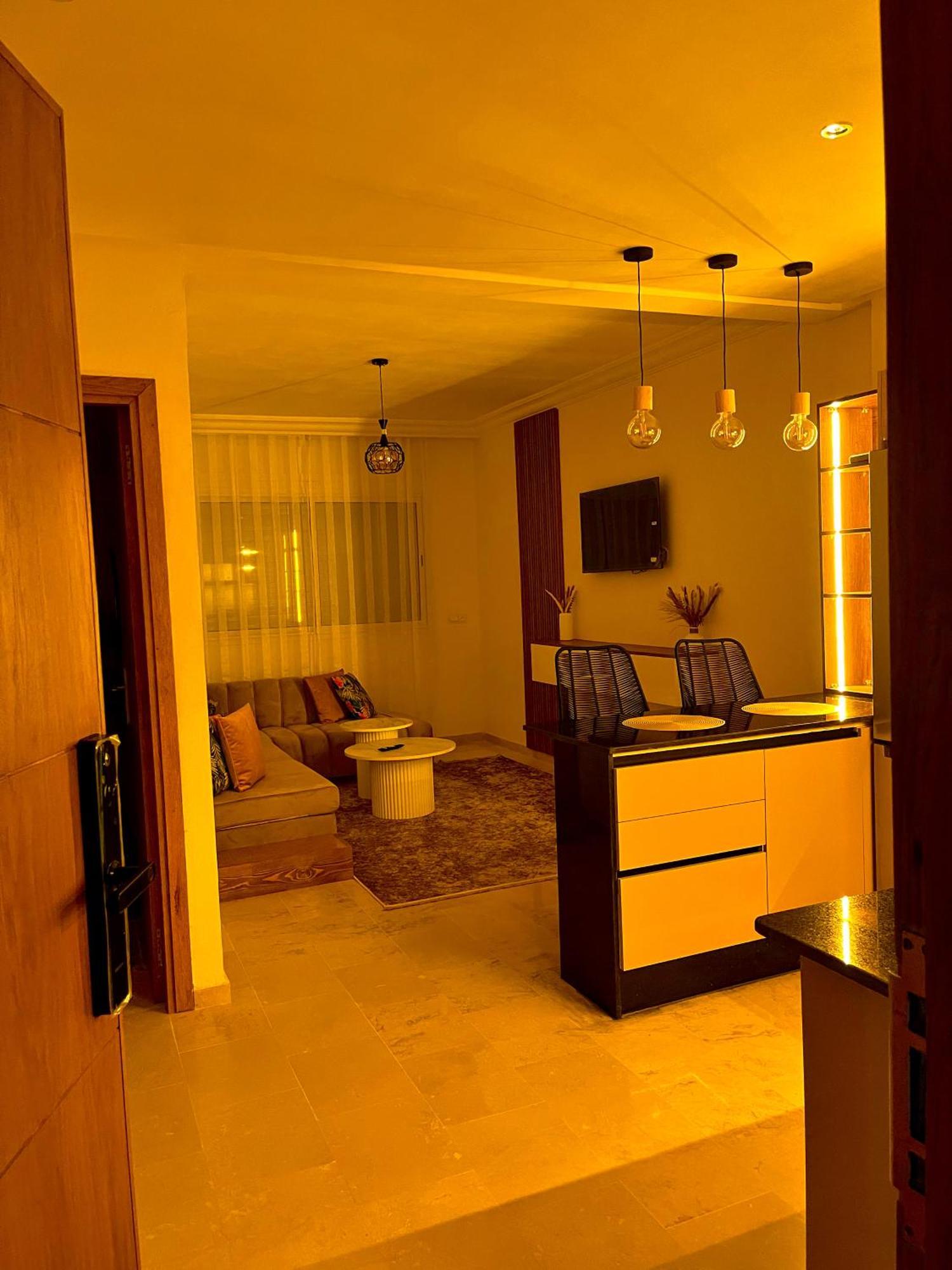 Elegant Appartement Avec Un Acces Piscine Jardin Parking Sous-Sol Et Wifi Haut Debit Fibre Optique Tanger Exterior foto