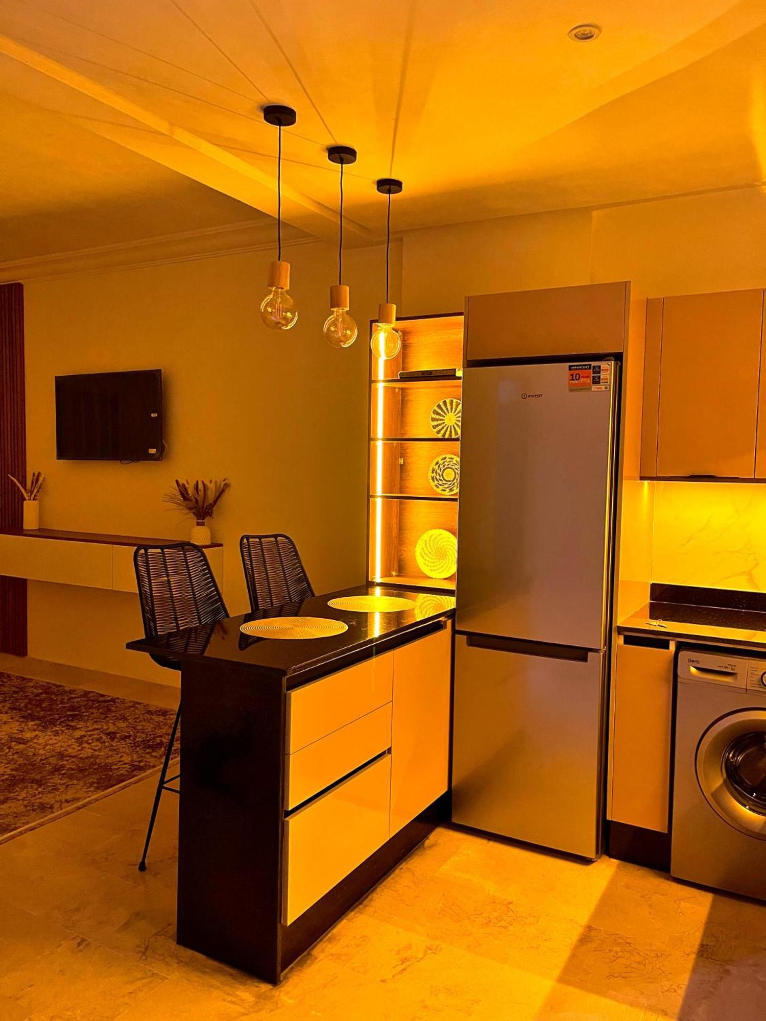 Elegant Appartement Avec Un Acces Piscine Jardin Parking Sous-Sol Et Wifi Haut Debit Fibre Optique Tanger Exterior foto