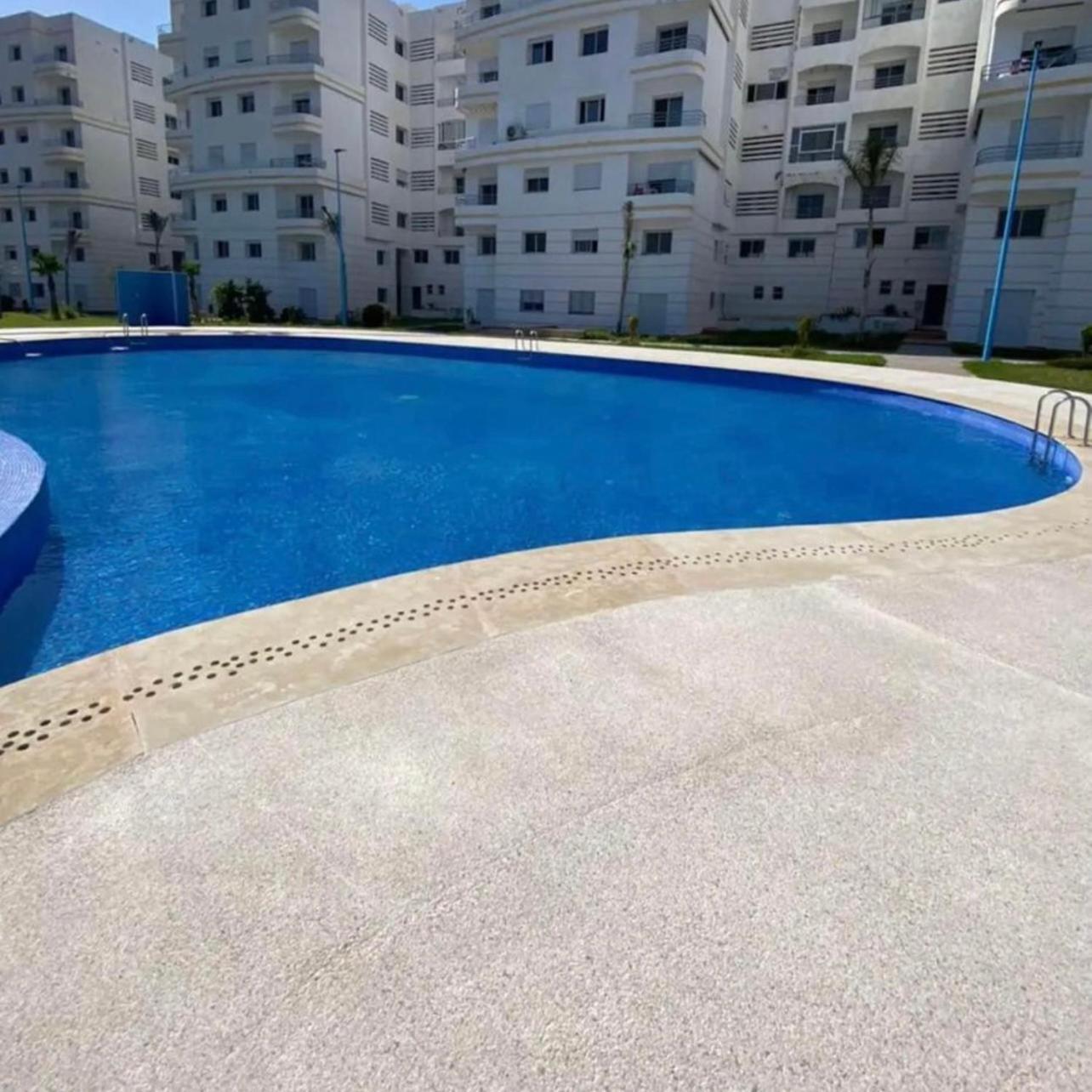 Elegant Appartement Avec Un Acces Piscine Jardin Parking Sous-Sol Et Wifi Haut Debit Fibre Optique Tanger Exterior foto