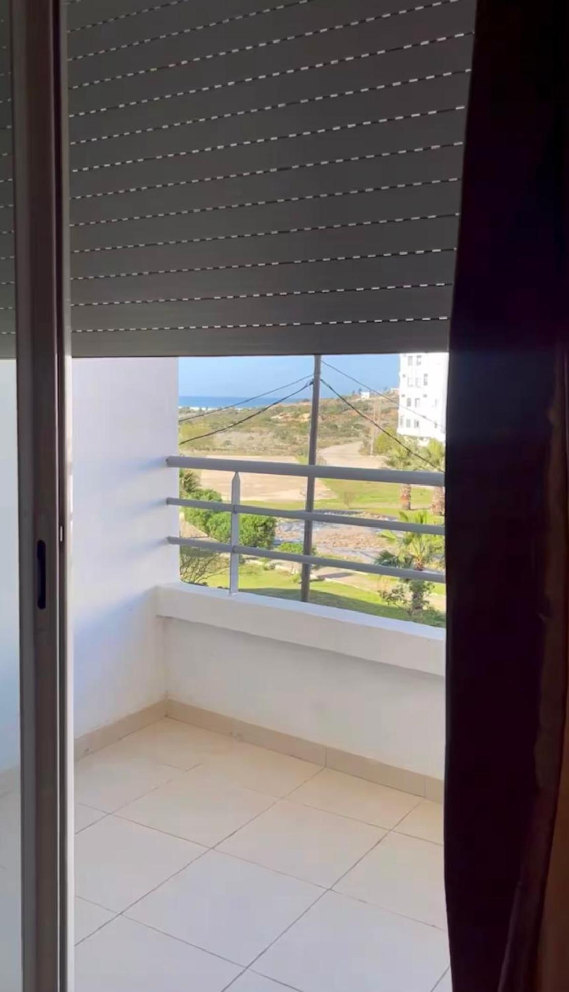 Elegant Appartement Avec Un Acces Piscine Jardin Parking Sous-Sol Et Wifi Haut Debit Fibre Optique Tanger Exterior foto